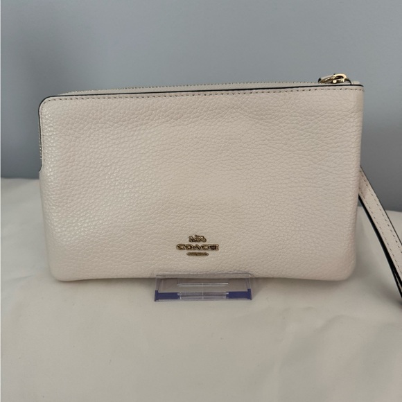 Coach x Peanuts Happy Camper Woodstock Wristlet - Picture 2 of 5